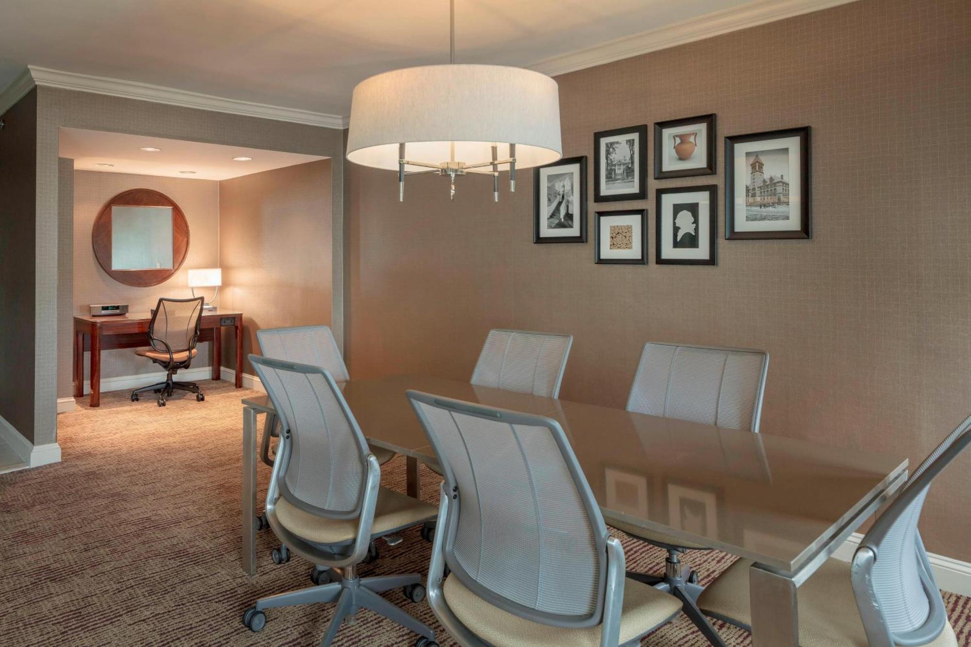Sheraton Commander Hotel Cambridge Extérieur photo